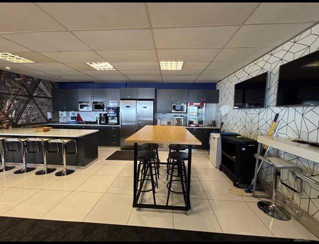 1,429M² OFFICE TO LET IN TYGER VALLEY